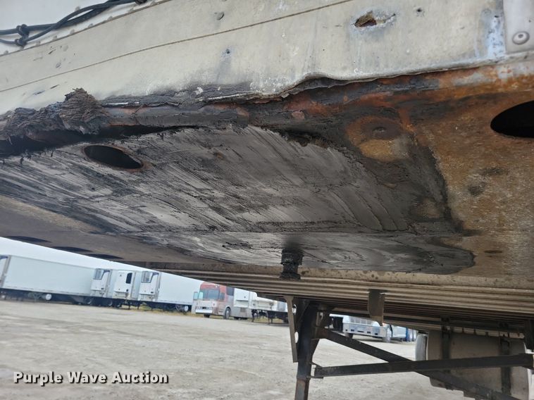 image for item DN4220 2006 Utility 3000R  refrigerated van trailer