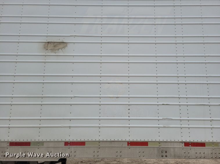 image for item DN4220 2006 Utility 3000R  refrigerated van trailer