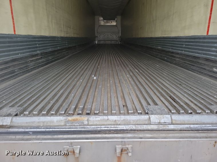 image for item DN4220 2006 Utility 3000R  refrigerated van trailer
