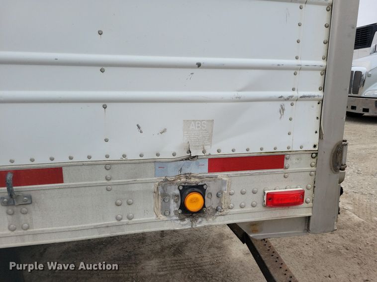 image for item DN4220 2006 Utility 3000R  refrigerated van trailer