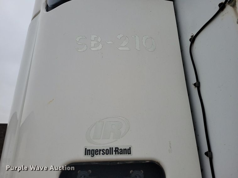 image for item DN4220 2006 Utility 3000R  refrigerated van trailer