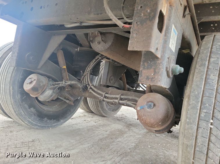 image for item DN4220 2006 Utility 3000R  refrigerated van trailer