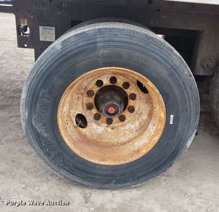 image for item DN4220 2006 Utility 3000R  refrigerated van trailer