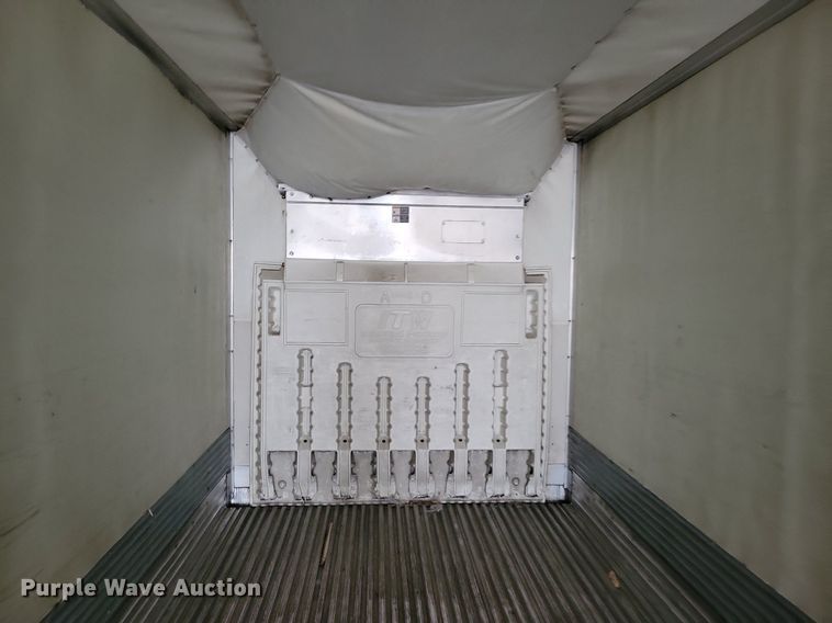 image for item DN4221 2008 Utility 3000R  refrigerated van trailer