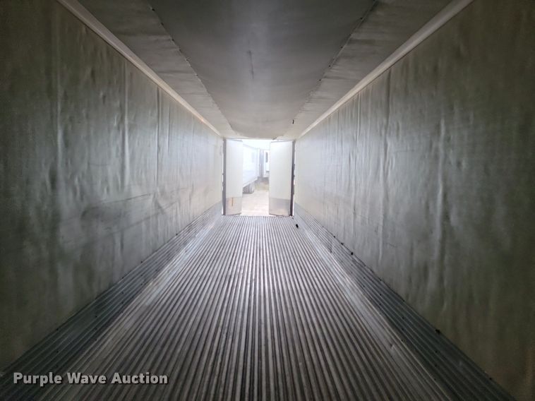 image for item DN4221 2008 Utility 3000R  refrigerated van trailer