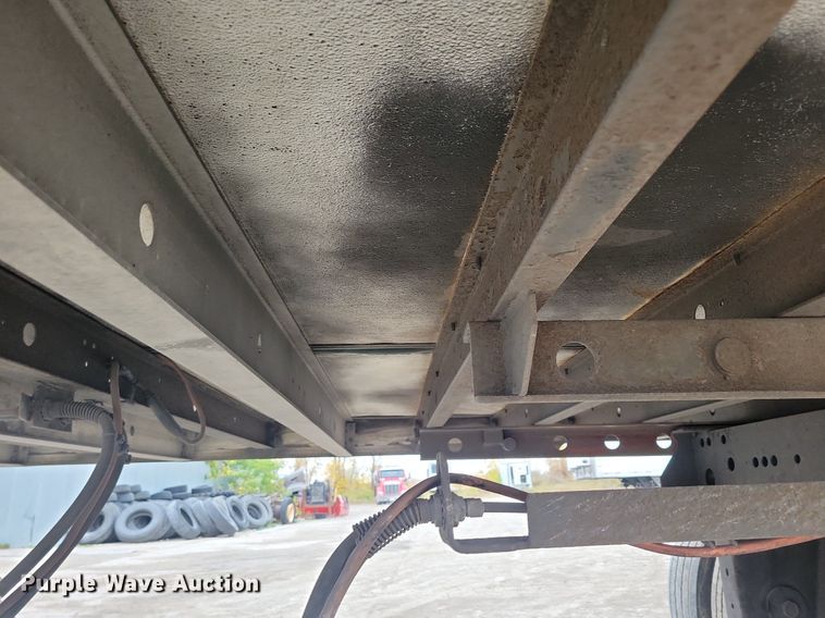 image for item DN4221 2008 Utility 3000R  refrigerated van trailer