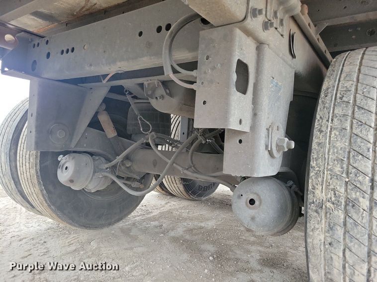 image for item DN4221 2008 Utility 3000R  refrigerated van trailer