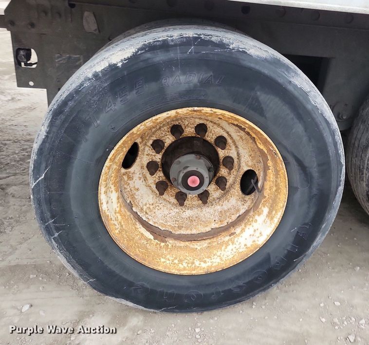 image for item DN4221 2008 Utility 3000R  refrigerated van trailer