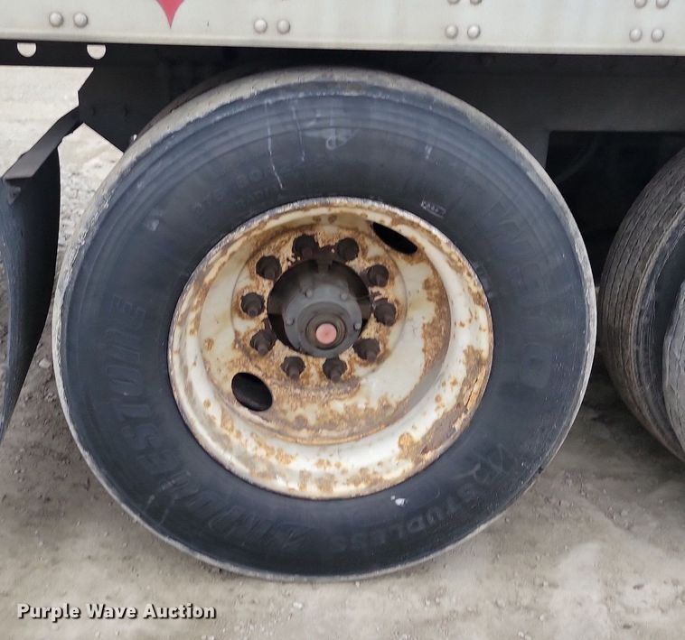 image for item DN4221 2008 Utility 3000R  refrigerated van trailer