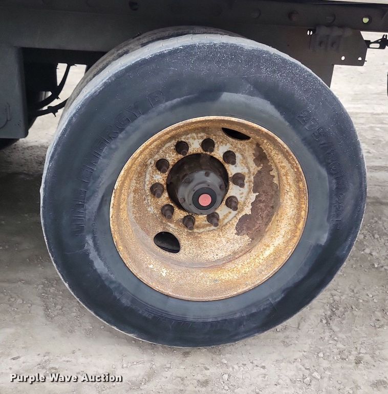 image for item DN4221 2008 Utility 3000R  refrigerated van trailer