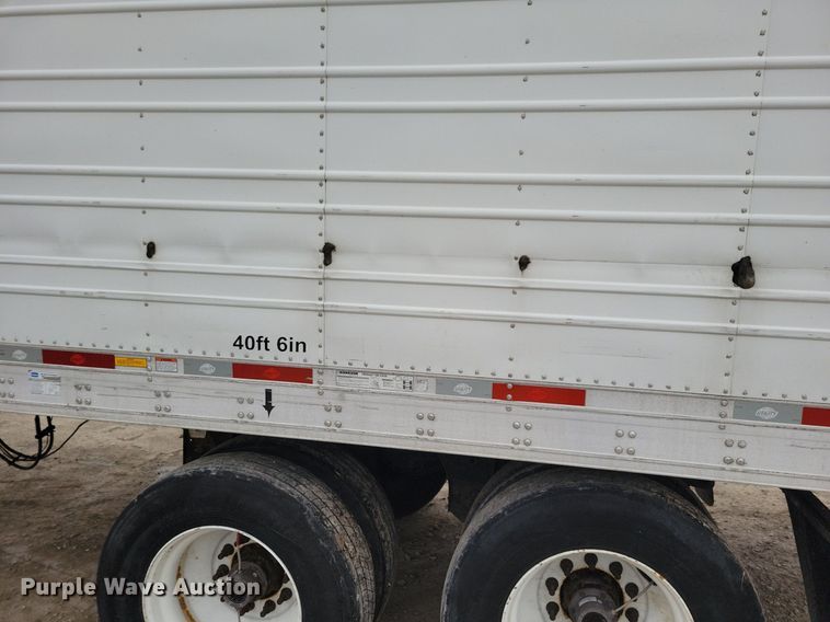 image for item DN4222 2016 Utility 3000R  refrigerated van trailer