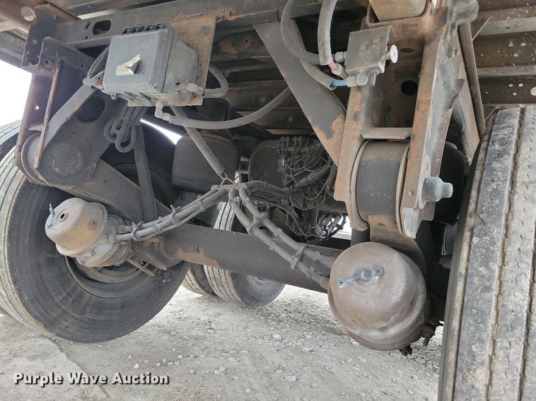 image for item DN4222 2016 Utility 3000R  refrigerated van trailer