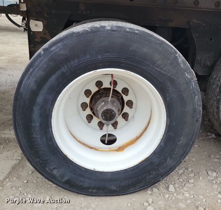 image for item DN4222 2016 Utility 3000R  refrigerated van trailer