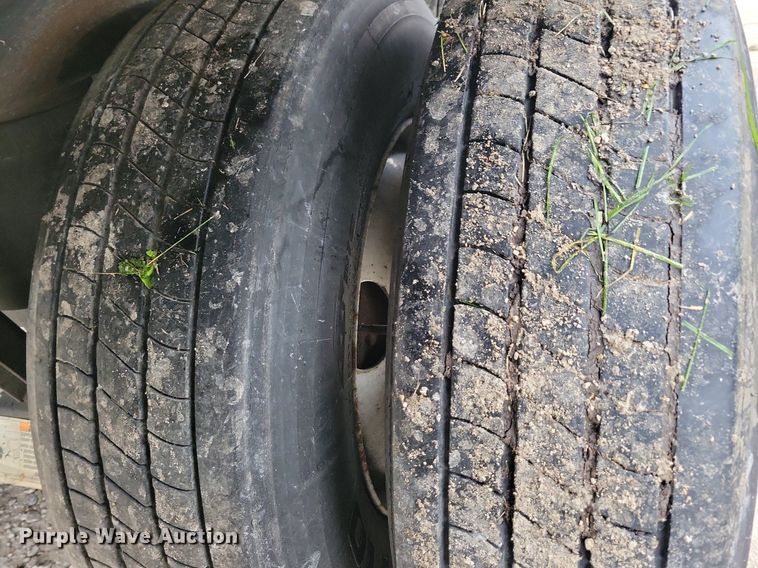 image for item DN4222 2016 Utility 3000R  refrigerated van trailer