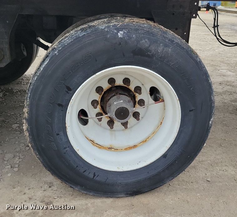 image for item DN4222 2016 Utility 3000R  refrigerated van trailer