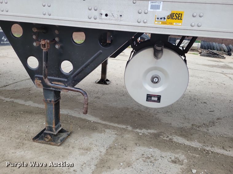 image for item DN4223 2005 Utility 3000R  refrigerated van trailer