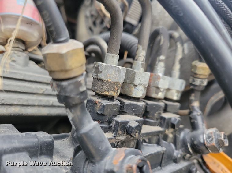 image for item DN4223 2005 Utility 3000R  refrigerated van trailer