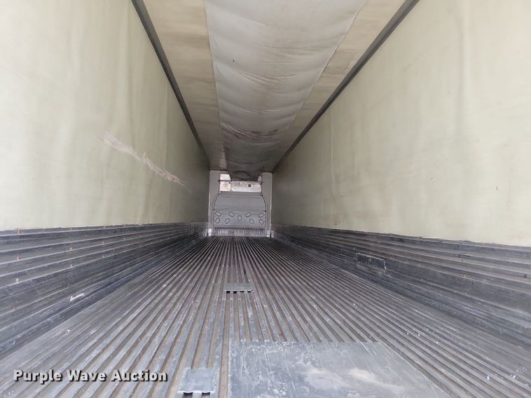 image for item DN4223 2005 Utility 3000R  refrigerated van trailer