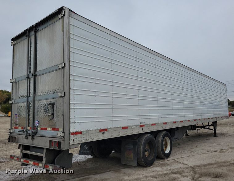 image for item DN4224 2016 Utility 3000R  refrigerated van trailer