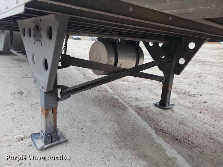 image for item DN4224 2016 Utility 3000R  refrigerated van trailer