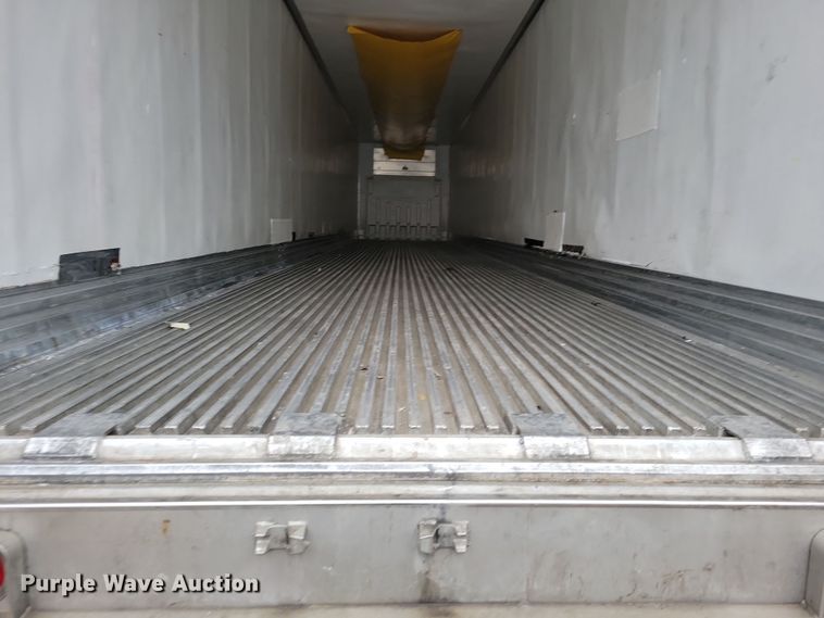 image for item DN4224 2016 Utility 3000R  refrigerated van trailer