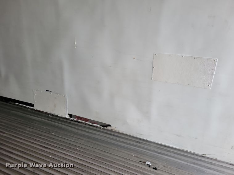 image for item DN4224 2016 Utility 3000R  refrigerated van trailer