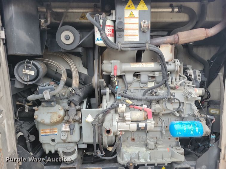 image for item DN4224 2016 Utility 3000R  refrigerated van trailer