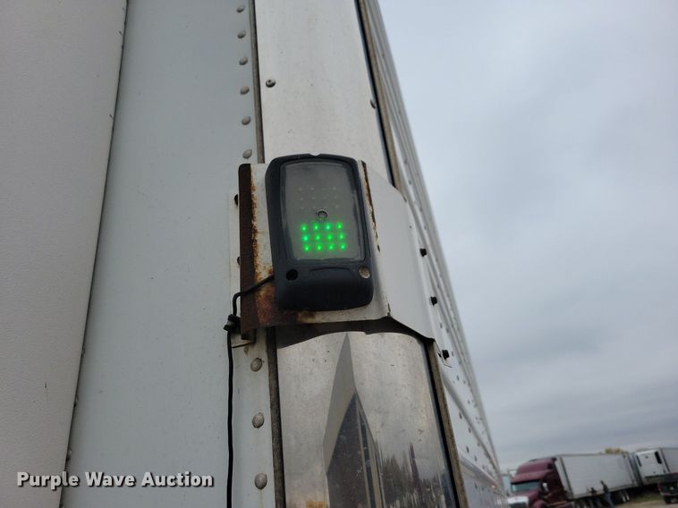 image for item DN4225 2008 Utility 3000R  refrigerated van trailer