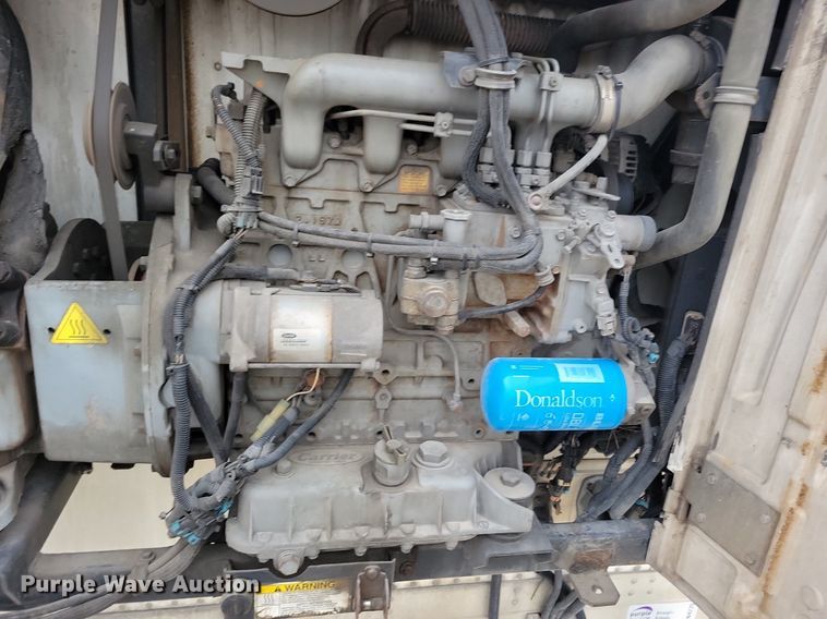 image for item DN4225 2008 Utility 3000R  refrigerated van trailer