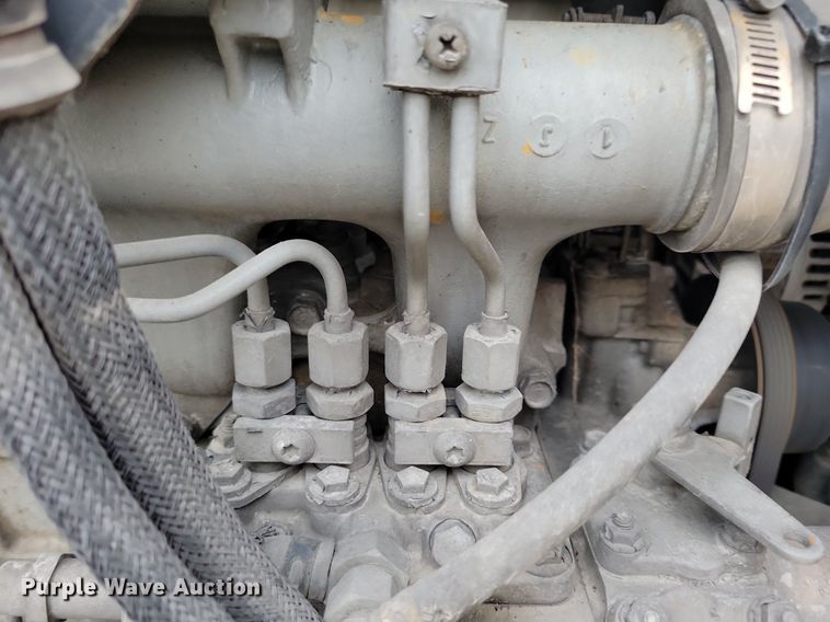 image for item DN4225 2008 Utility 3000R  refrigerated van trailer