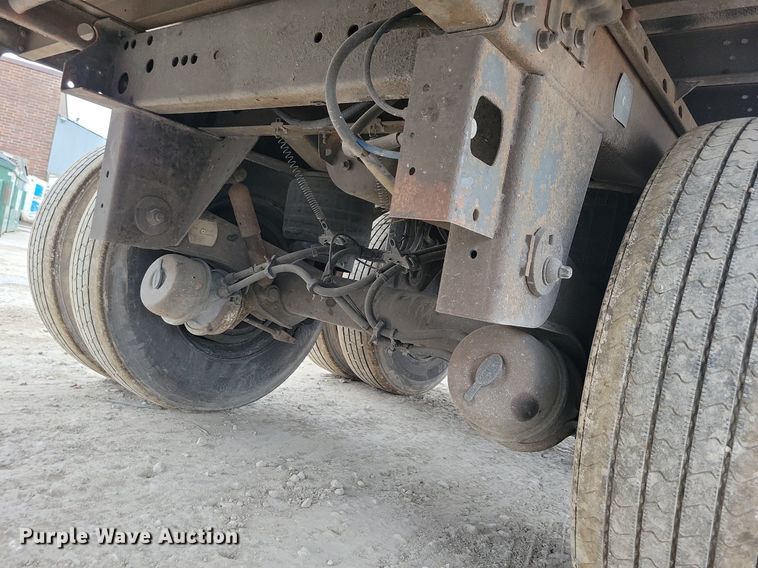 image for item DN4225 2008 Utility 3000R  refrigerated van trailer