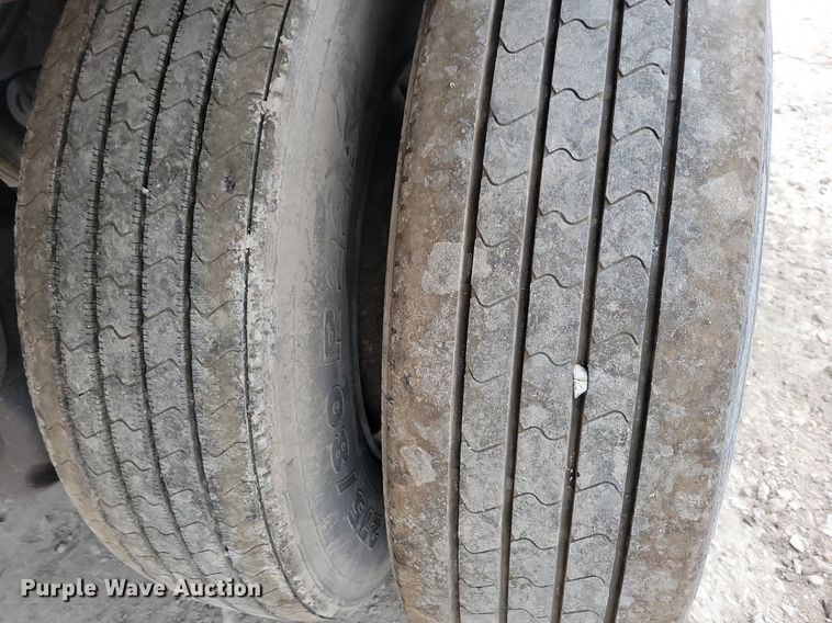 image for item DN4225 2008 Utility 3000R  refrigerated van trailer