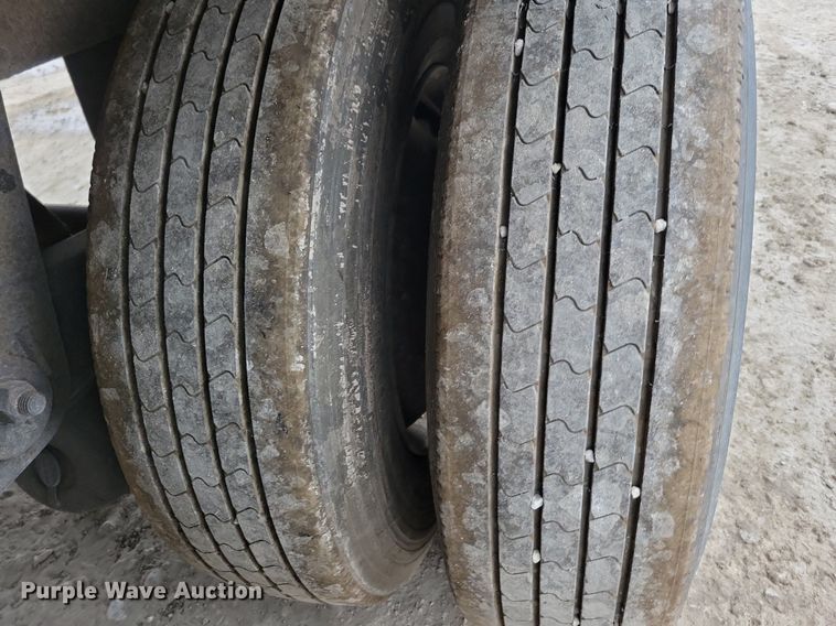 image for item DN4225 2008 Utility 3000R  refrigerated van trailer