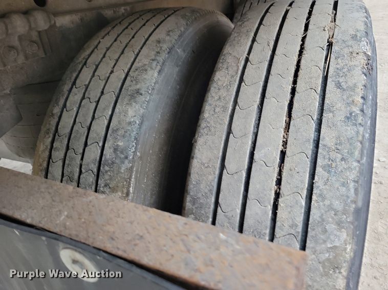 image for item DN4225 2008 Utility 3000R  refrigerated van trailer