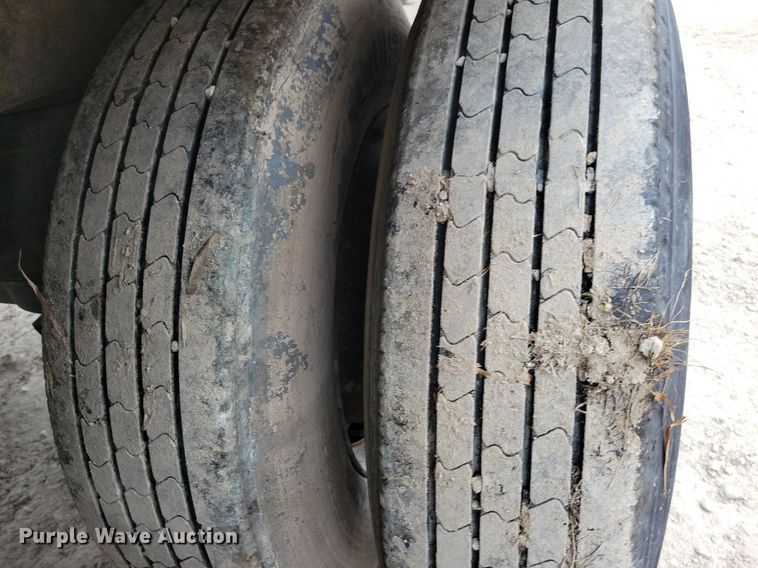 image for item DN4225 2008 Utility 3000R  refrigerated van trailer