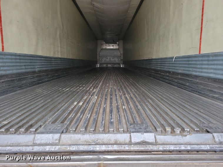 image for item DN4226 2006 Utility 3000R  refrigerated van trailer