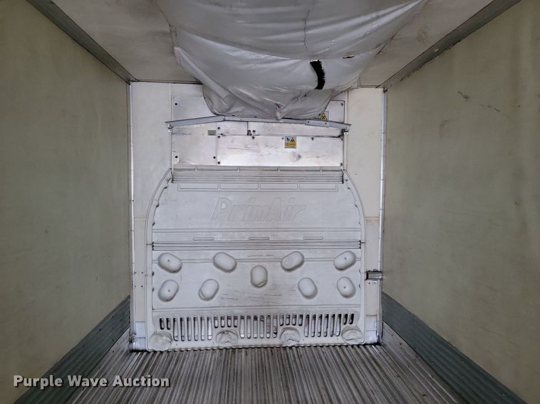 image for item DN4226 2006 Utility 3000R  refrigerated van trailer