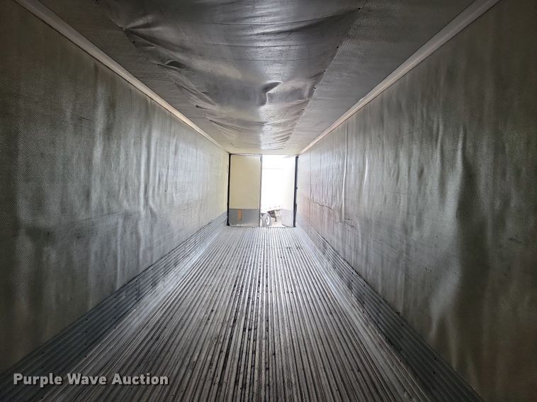 image for item DN4226 2006 Utility 3000R  refrigerated van trailer