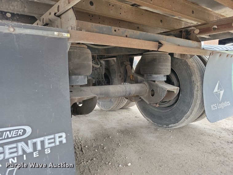 image for item DN4226 2006 Utility 3000R  refrigerated van trailer