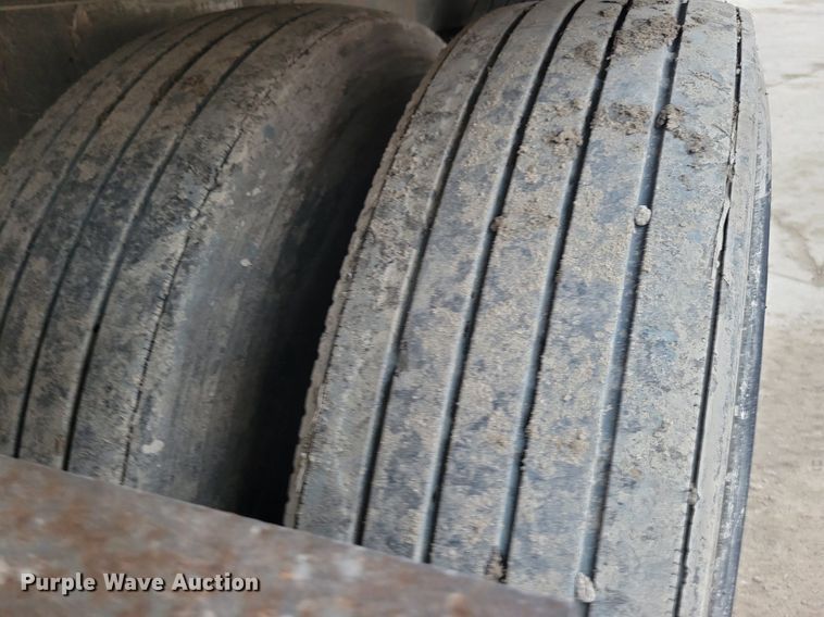 image for item DN4226 2006 Utility 3000R  refrigerated van trailer