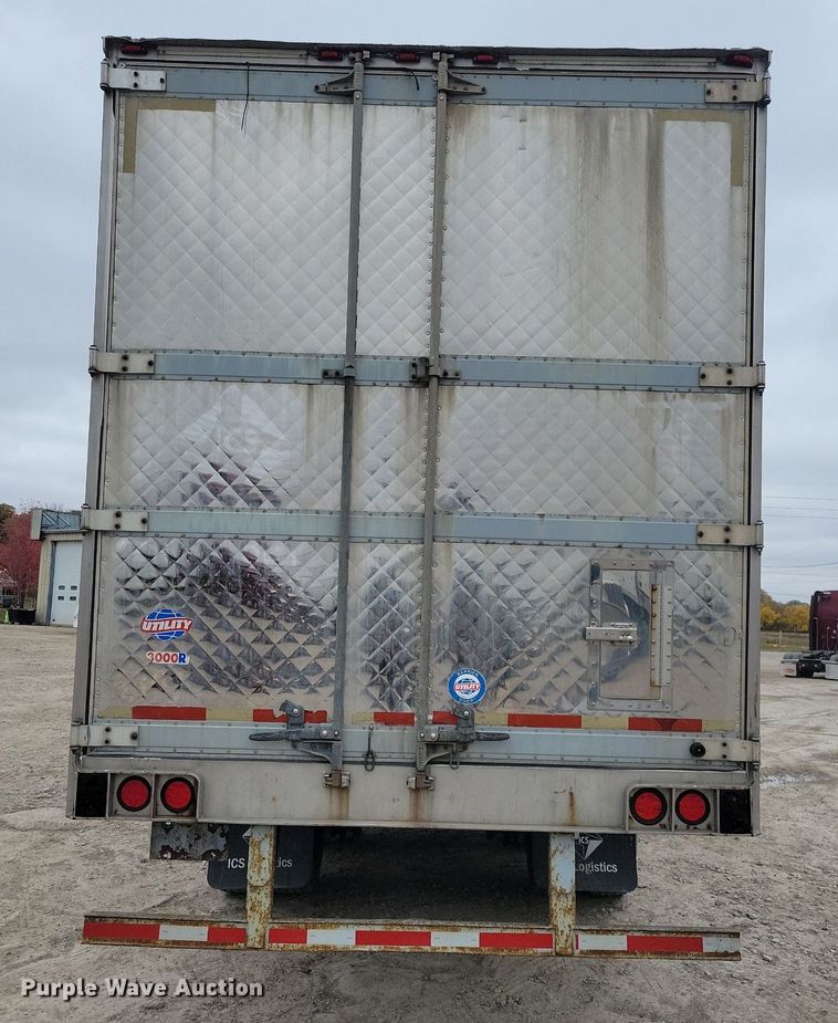 image for item DN4227 2006 Utility 3000R  refrigerated van trailer