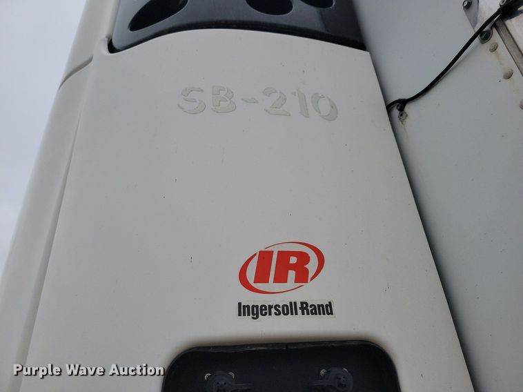 image for item DN4227 2006 Utility 3000R  refrigerated van trailer