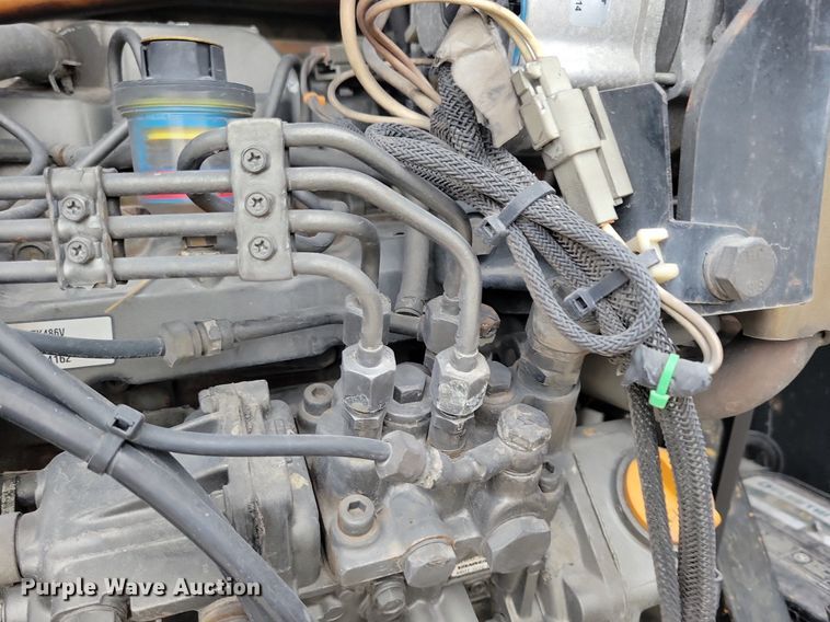 image for item DN4227 2006 Utility 3000R  refrigerated van trailer