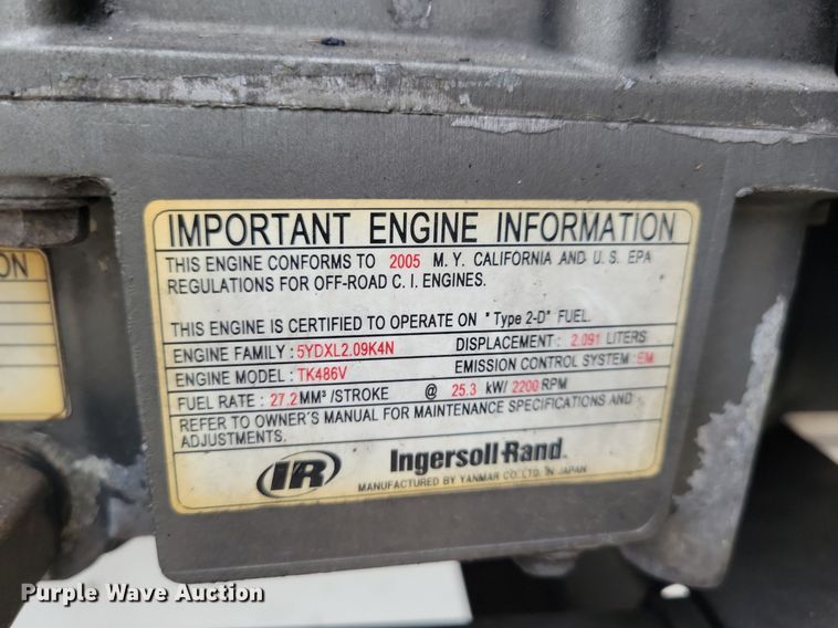 image for item DN4227 2006 Utility 3000R  refrigerated van trailer