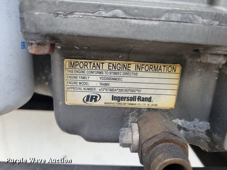 image for item DN4227 2006 Utility 3000R  refrigerated van trailer