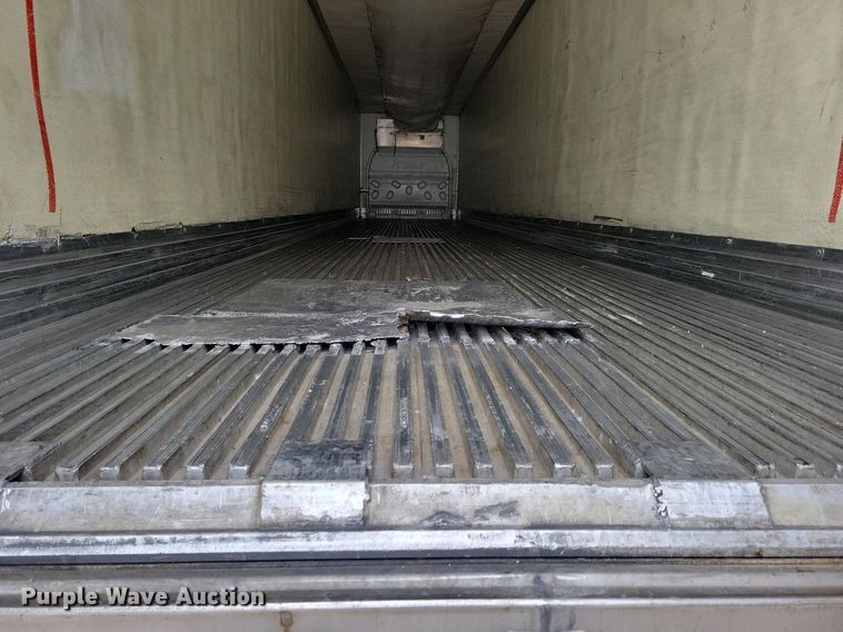 image for item DN4227 2006 Utility 3000R  refrigerated van trailer