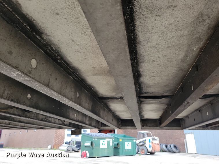 image for item DN4227 2006 Utility 3000R  refrigerated van trailer