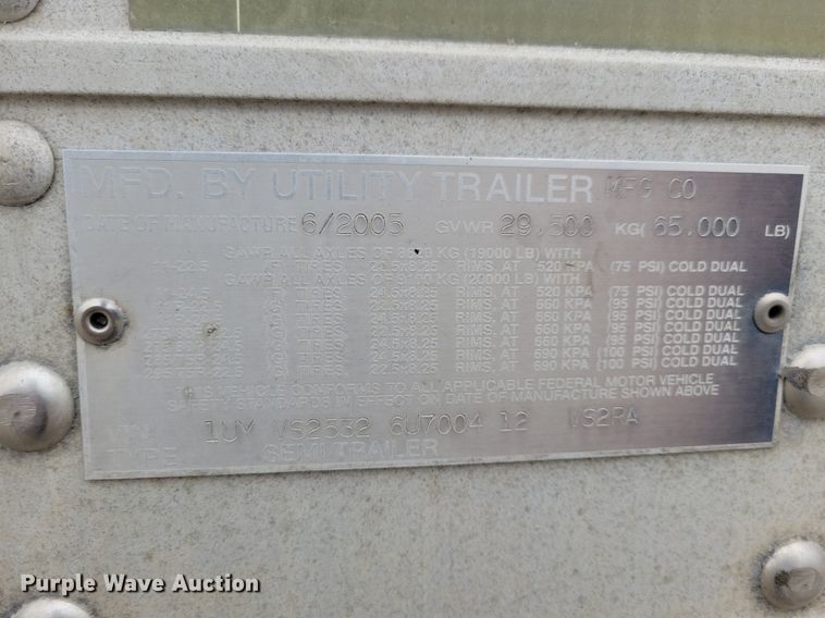 image for item DN4227 2006 Utility 3000R  refrigerated van trailer