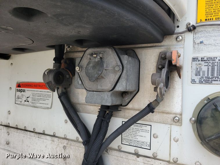 image for item DN4229 2016 Utlity 3000R  refrigerated van trailer