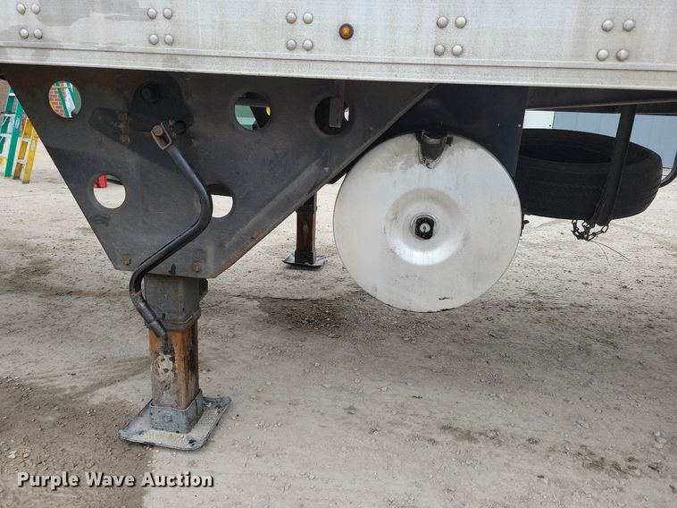 image for item DN4229 2016 Utlity 3000R  refrigerated van trailer